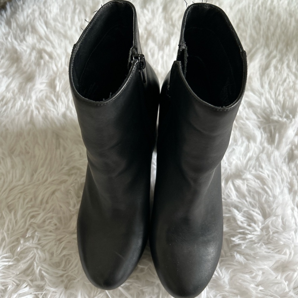 Steve Madden Platform Boots - Picture 2 of 4